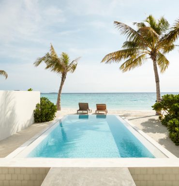 Grand Beach Suite with Pool