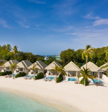 Grand Beach Suite with Pool