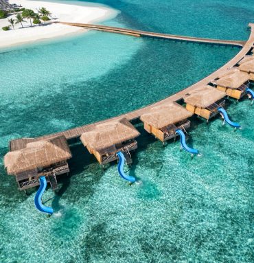 Aqua Suite with Slide